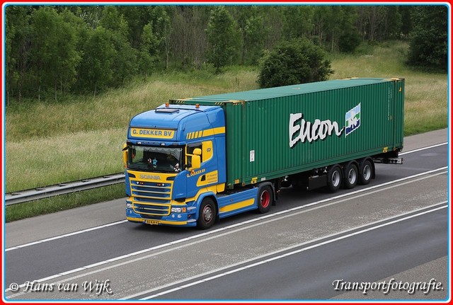 80-BJH-4-BorderMaker Container Trucks