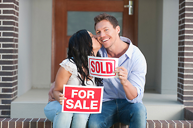 House Sold Couple Picture Box