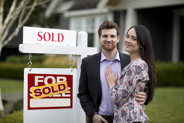 Couple House Sold 37 Picture Box