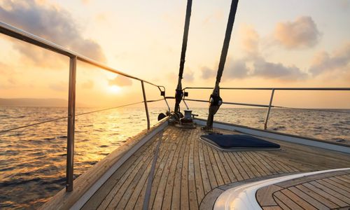 Luxury Yacht Charter Caribbean Oasis Yachting Inc.