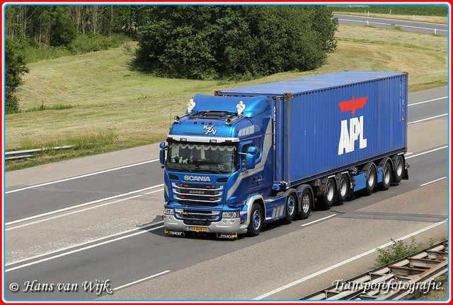 04-BHN-6-BorderMaker Container Trucks