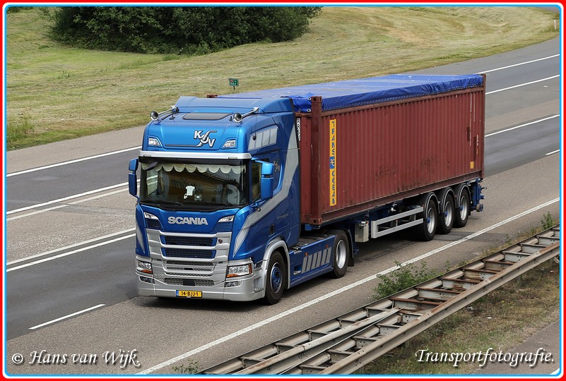 14-BJJ-1-BorderMaker - Container Trucks