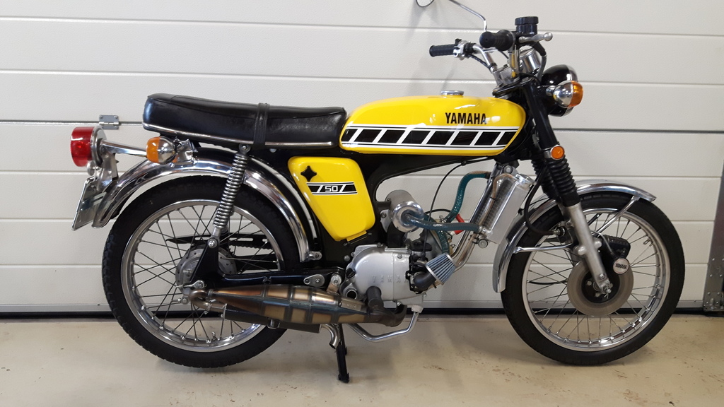 20180407 141803 - 1976  Kenny Roberts DX Competition Yellow LC