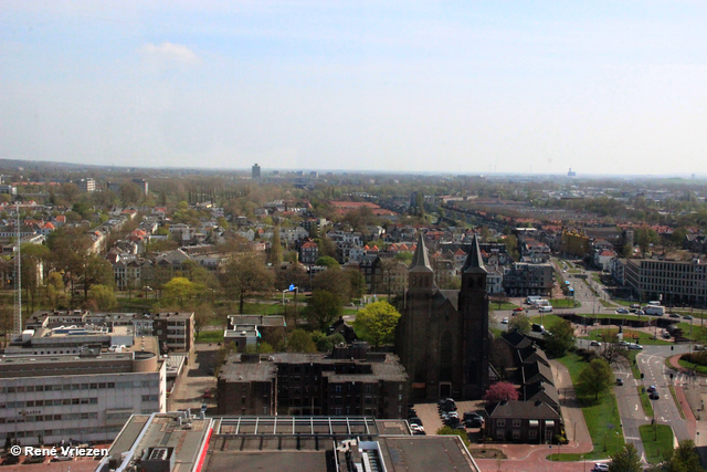 R.Th.B.Vriezen 20180417 019 Eusebius Toren Glazenbalkons kijk op Arnhem dinsdag 17 april 2018