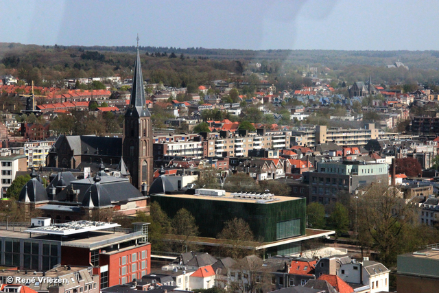 R.Th.B.Vriezen 20180417 078 Eusebius Toren Glazenbalkons kijk op Arnhem dinsdag 17 april 2018