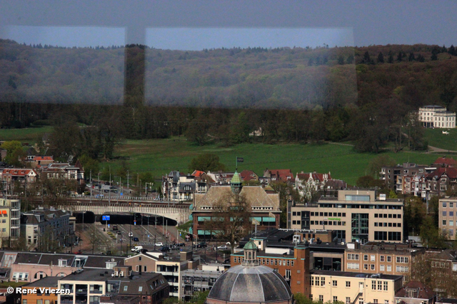 R.Th.B.Vriezen 20180417 142 Eusebius Toren Glazenbalkons kijk op Arnhem dinsdag 17 april 2018