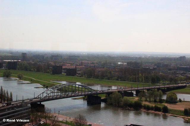 R.Th.B.Vriezen 20180417 169 Eusebius Toren Glazenbalkons kijk op Arnhem dinsdag 17 april 2018