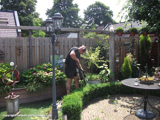 Tuin scheerbeurt achter en voor 07-06-18 (1) In de tuin 2018