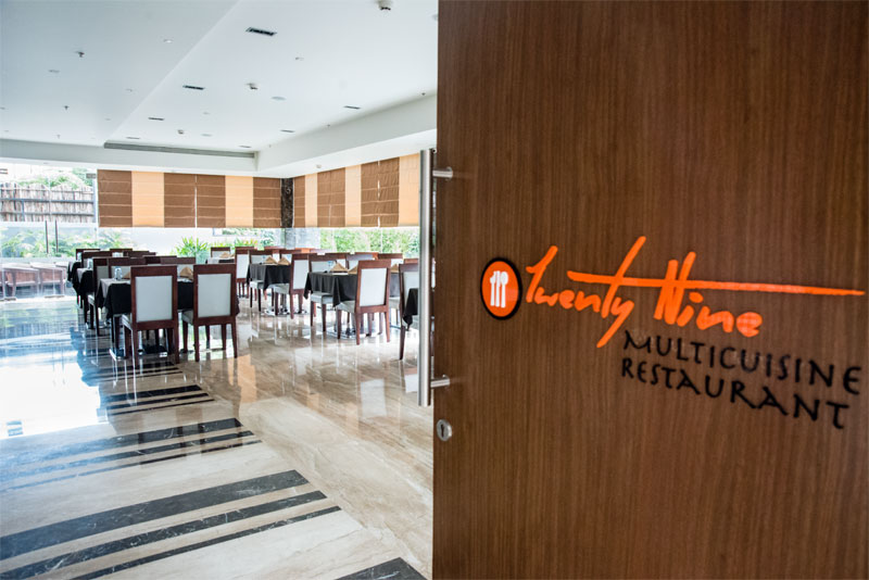 Restaurant GroundLevel Club29 Services