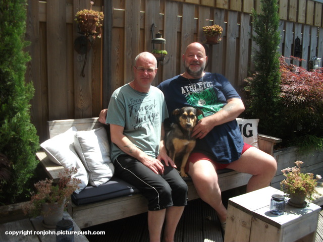 John en Ron 04-07-18 2 In de tuin 2018