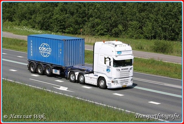 75-BFZ-4-BorderMaker Container Trucks