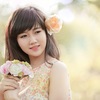 girl with flowers - camerafuda