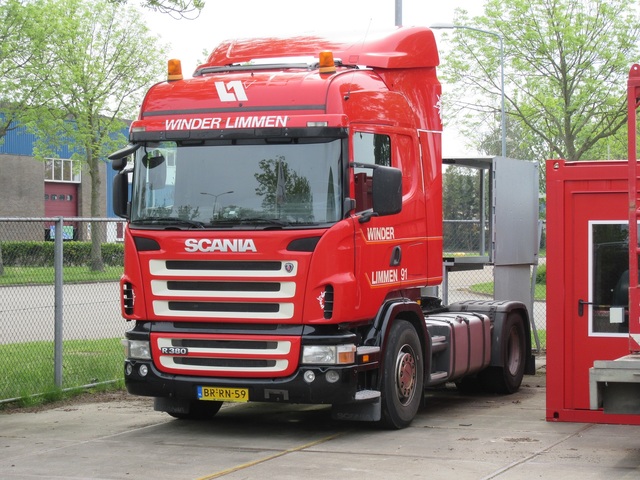 74 Scania R Series 1/2