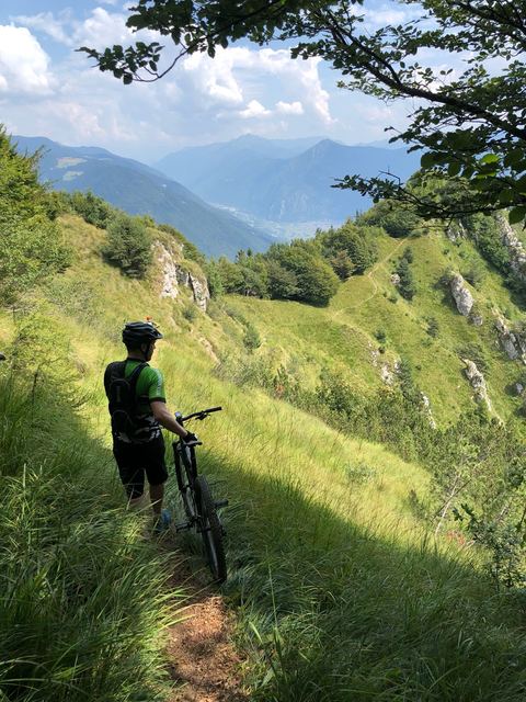 Start of Crest Trail Idro