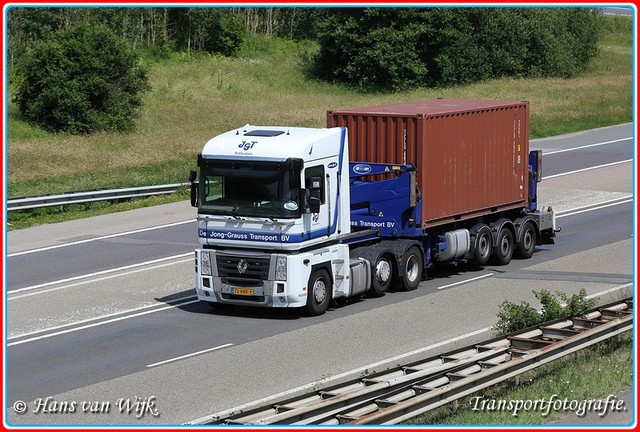 72-BBK-9-BorderMaker Container Trucks
