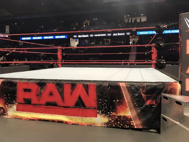 C6RbO0IWcAA EVq Watch WWE Raw
