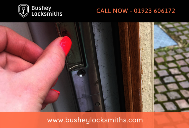 Locksmith Near Me  | Call Now: 01923 606172 Picture Box