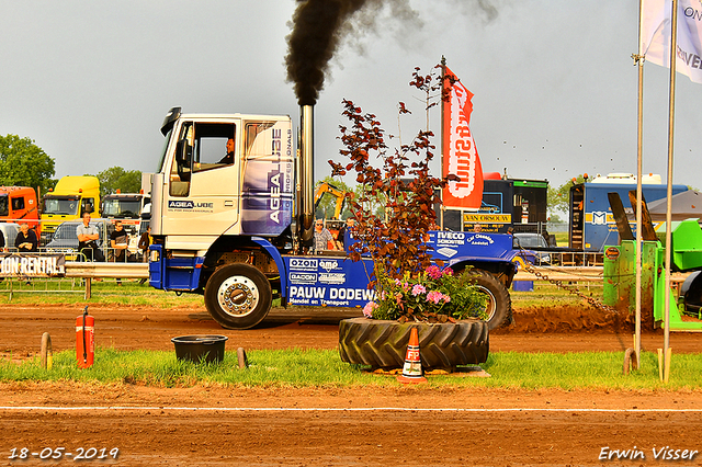 18-05-2010 Oss 325-BorderMaker 18-05-2019 Oss