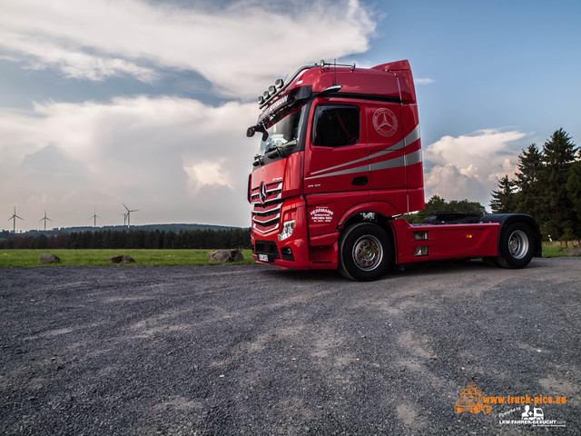 Spedition Wolfgang Herrmann powered by www Jens Scholl, Spedition Herrmann, Kirchen powered by www.truck-pics.eu & #truckpicsfamily