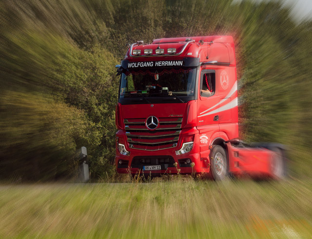 Spedition Wolfgang Herrmann powered by www Jens Scholl, Spedition Herrmann, Kirchen powered by www.truck-pics.eu & #truckpicsfamily