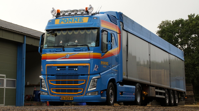 DSC01308 vrachtwagens