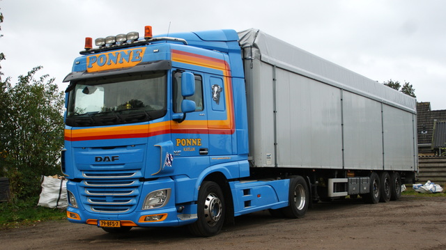 DSC01496 vrachtwagens