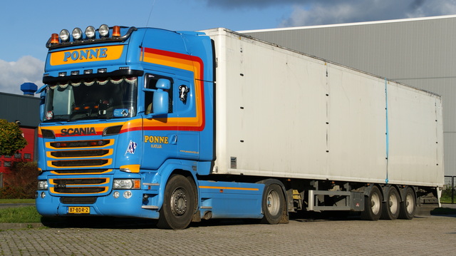 DSC01503 vrachtwagens