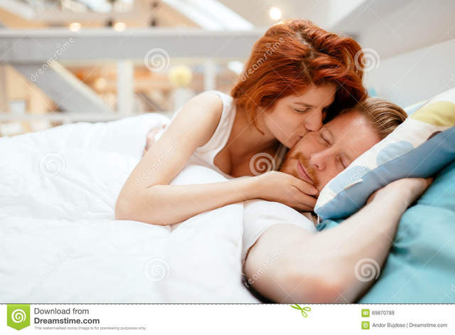 beautiful-couple-romance-bed-being-romantic-passio What the benefits of using Viacen ?