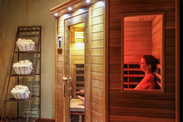 lady-in-sauna Therapeutic massage Melton | Revival Beauty Spaa