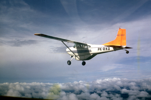 HG5-1-017b Oksibil aviation
