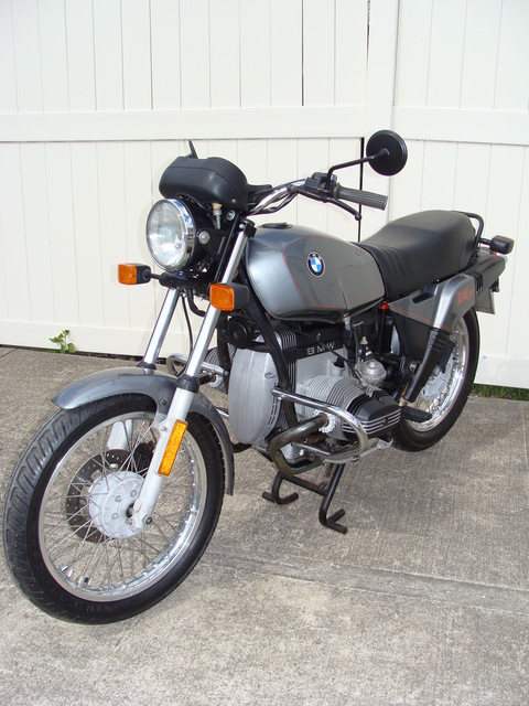 DSC01987 6207877 - 1984 BMW R80ST, GREY. VG CONDITION