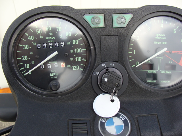DSC01974 6207877 - 1984 BMW R80ST, GREY. VG CONDITION