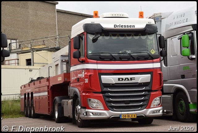08-BLX-4 DAF 106 Driessen-BorderMaker 2020