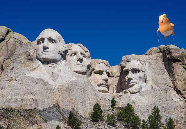 Mount Rushmore-Trump b photoshop