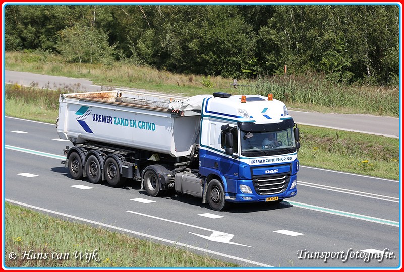 87-BGJ-4  D-BorderMaker - Kippers Bouwtransport