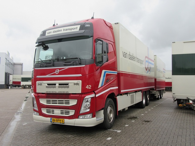 44 86-BPH-6 Volvo FH Serie 4