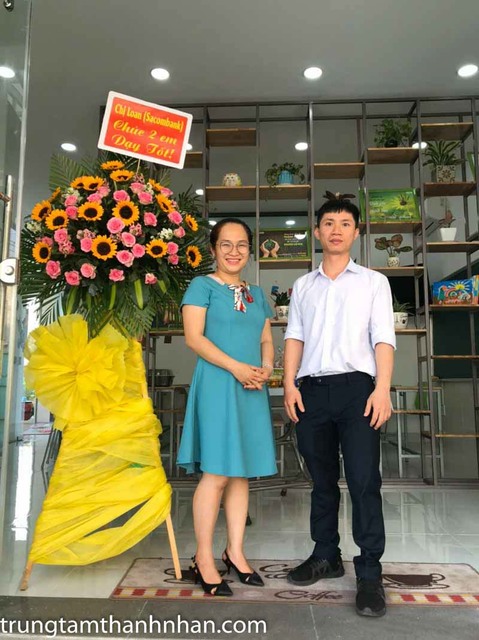 giao-vien-day-anh-van Trung TÃ¢m Dáº¡y KÃ¨m ThÃ nh NhÃ¢n