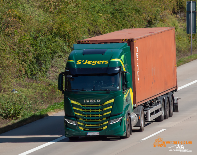 Trucks & Trucking 2021#ClausWieselPhotoPerformance View from a bridge 2021 powered by ww.truck-pics.eu & www.lkw-fahrer-gesucht.com, #truckpicsfamily