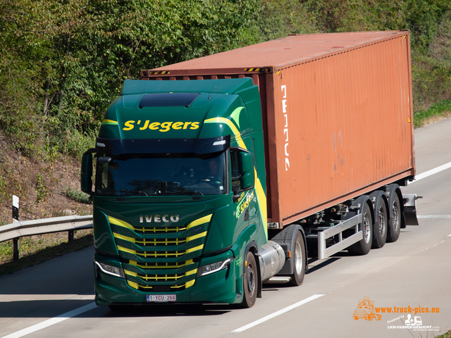 Trucks & Trucking 2021#ClausWieselPhotoPerformance View from a bridge 2021 powered by ww.truck-pics.eu & www.lkw-fahrer-gesucht.com, #truckpicsfamily