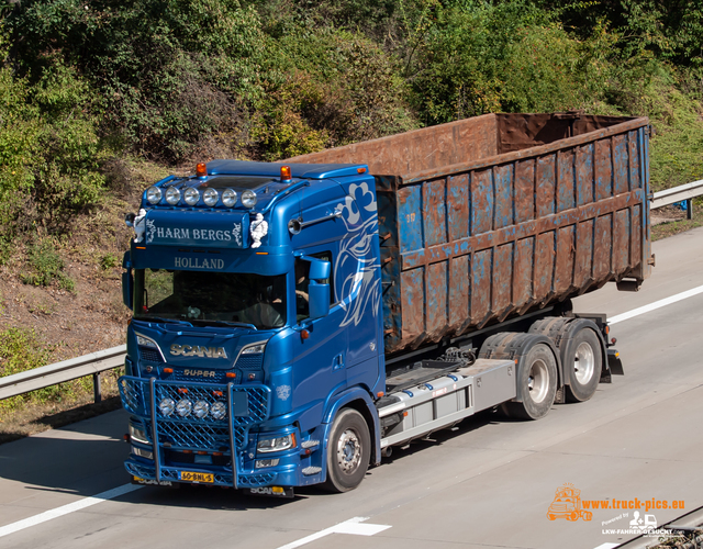 Trucks & Trucking 2021#ClausWieselPhotoPerformance View from a bridge 2021 powered by ww.truck-pics.eu & www.lkw-fahrer-gesucht.com, #truckpicsfamily