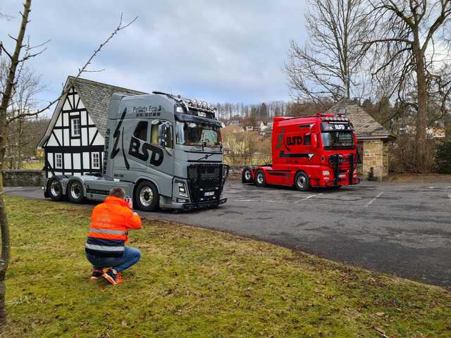 BSD Shooting Making Of (6) BSD - Wald & Holz #truckpicsfamily, Longline MAN & Longline VOLVO powered by www.lkw-fahrer-gesucht.com