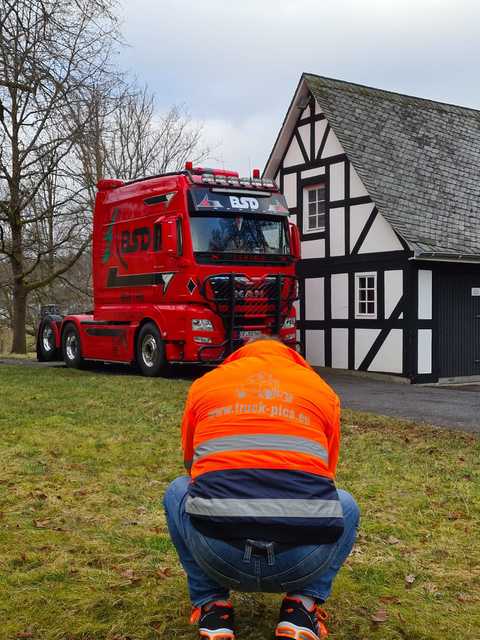 BSD Shooting Making Of (7) BSD - Wald & Holz #truckpicsfamily, Longline MAN & Longline VOLVO powered by www.lkw-fahrer-gesucht.com