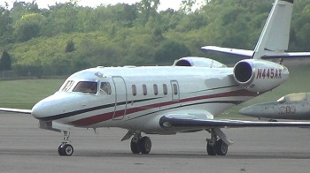 500 Newport Private Jet