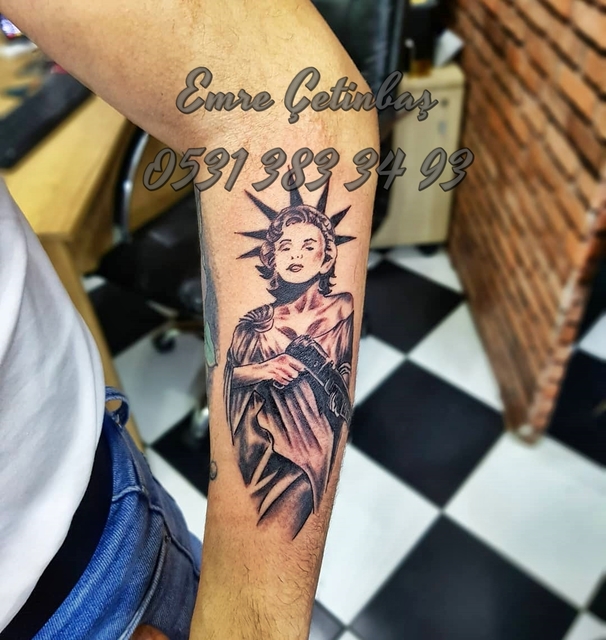 marilayn monre tattoo gangsta gattoo sefakoyde-dovme-yapan-yerler-kucukcekmece-dovmeci-en-iyi-dovmeci-randevusuz-dovmeci-24saatdovmeci-dovme-tattoo-best-tattoo-2021dovmemodelleri-anlamlÄ±-dovmeler-yazÄ±-dovmeleri