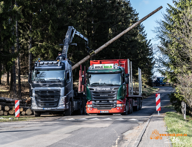 Holz Bald Kreuztal powered by www.truck-pics Stephan Moll von der Firma Holz Bau in Kreuztal om Giller auf der LÃ¼tzel