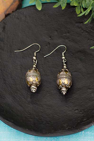 native-stone-jewelry-custom-earrings-feature-gold Native American Jewelry