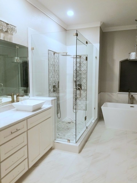 beautiful-shower-return-panel-glass-chrome-hardwar Mr. Shower Doors in Dallas