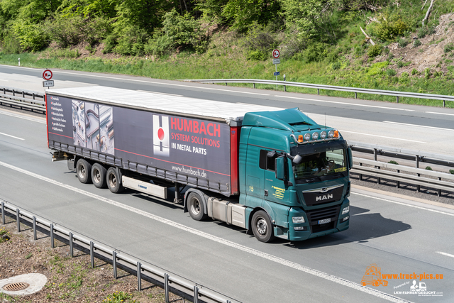 LKW Truck Trucking powered by www.truck-pics View from a bridge 2021 powered by ww.truck-pics.eu & www.lkw-fahrer-gesucht.com, #truckpicsfamily