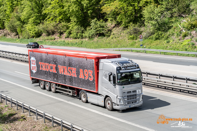LKW Truck Trucking powered by www.truck-pics View from a bridge 2021 powered by ww.truck-pics.eu & www.lkw-fahrer-gesucht.com, #truckpicsfamily