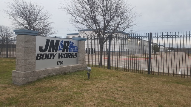 mLO5fT0 JM&R Body Works